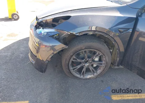 2024 Tesla Model Y Long Range Dual Motor All-Wheel Drive/Rwd from USA, damaged, VIN 7SAYGDED2RF182142